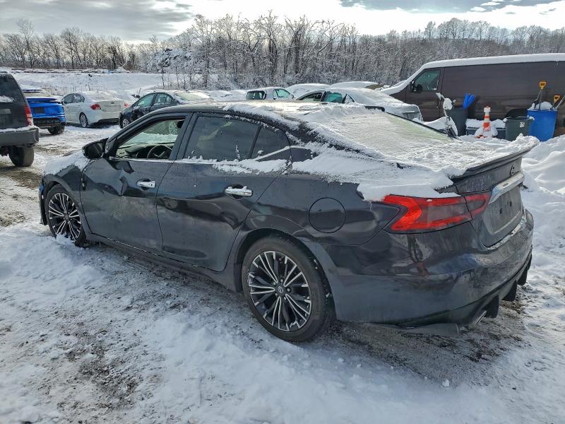 Фото 2 - NISSAN MAXIMA