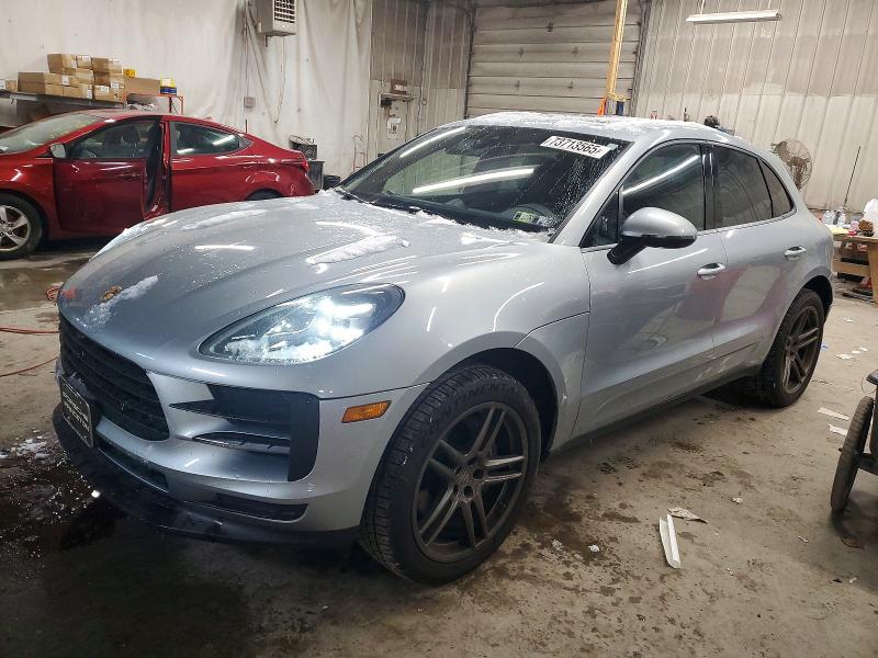 Фото 1 - PORSCHE MACAN