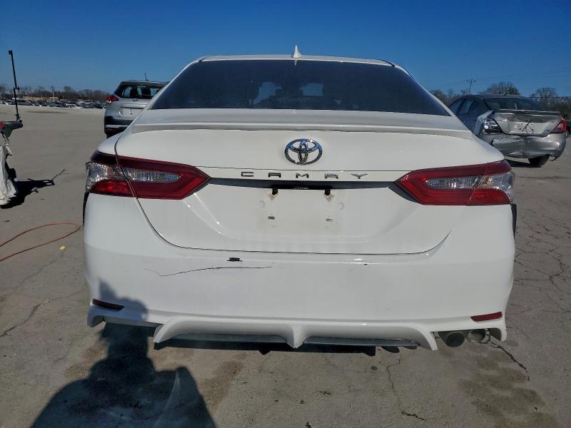 Фото 6 - TOYOTA CAMRY