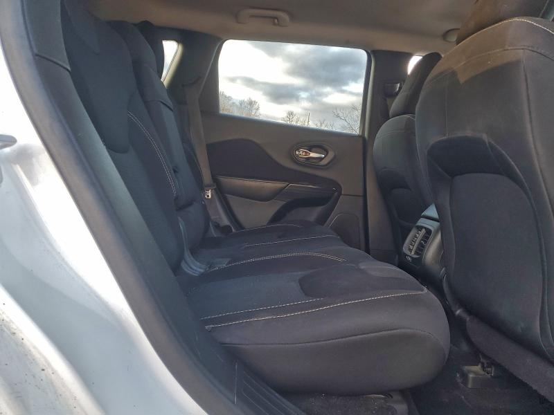 Фото 11 - JEEP GRAND CHER