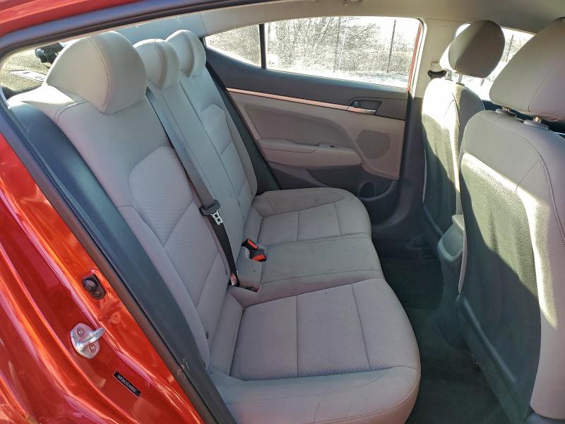 Фото 10 - HYUNDAI ELANTRA