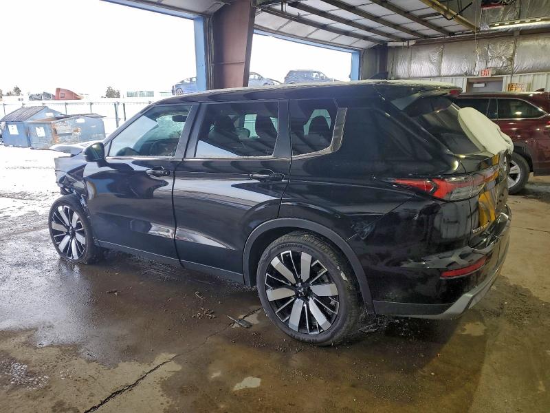 Фото 2 - MITSUBISHI OUTLANDER