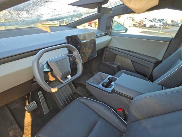 Фото 7 - TESLA CYBERTRUCK