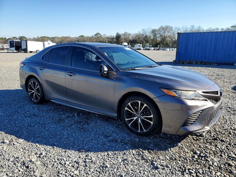 Фото 4 - TOYOTA CAMRY