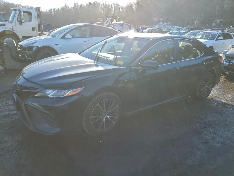 Фото 1 - TOYOTA CAMRY