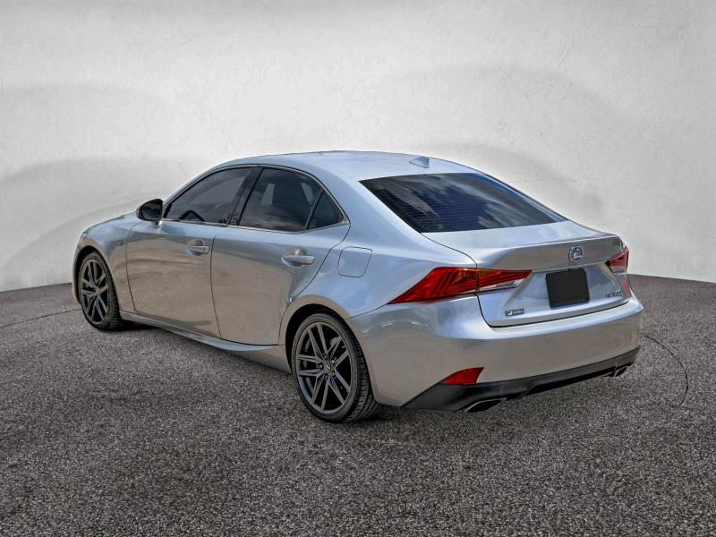 Фото 3 - LEXUS IS