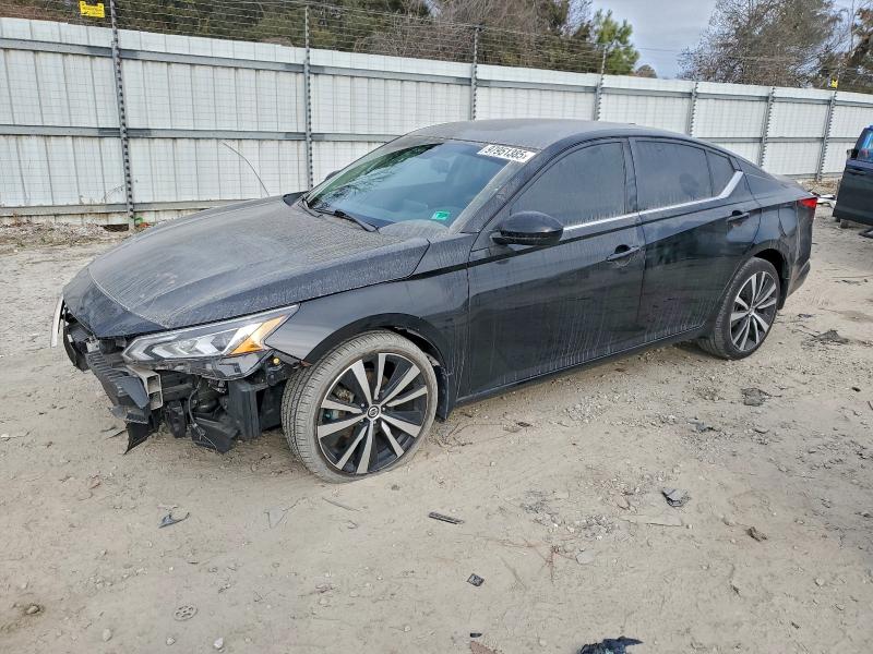 Фото 1 - NISSAN ALTIMA