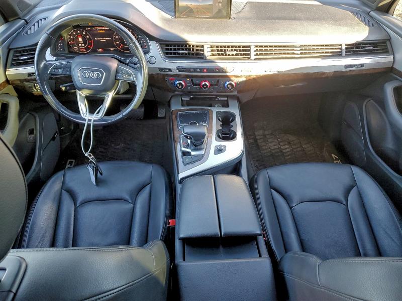 Фото 8 - AUDI Q7