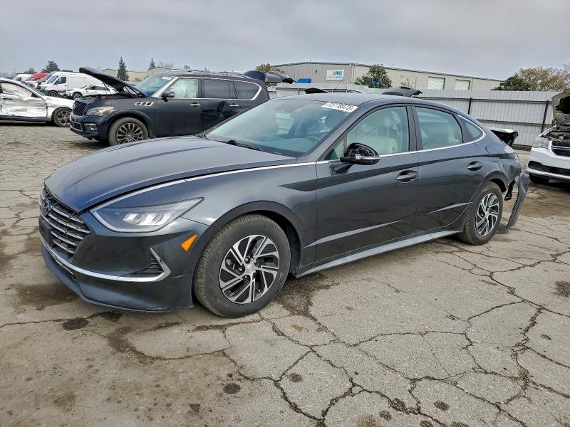 Фото 1 - HYUNDAI SONATA