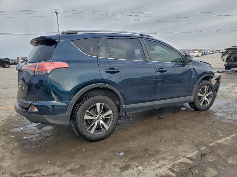 Фото 3 - TOYOTA RAV4