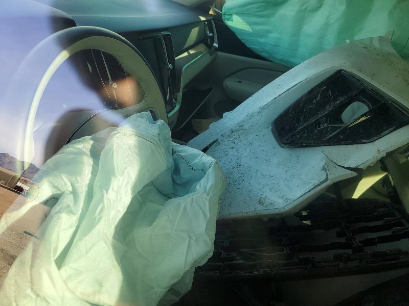 Фото 8 - VOLVO S60