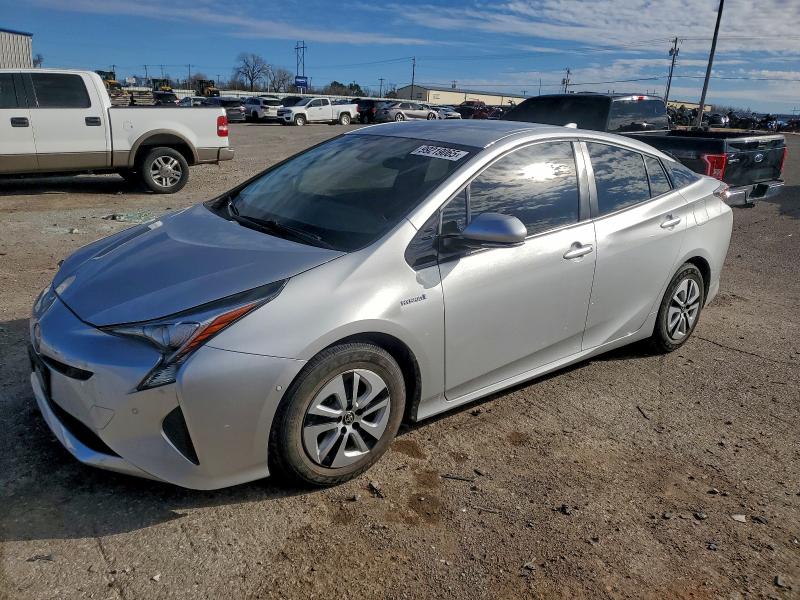Фото 1 - TOYOTA PRIUS