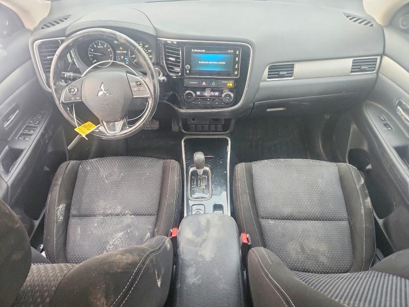 Фото 8 - MITSUBISHI OUTLANDER