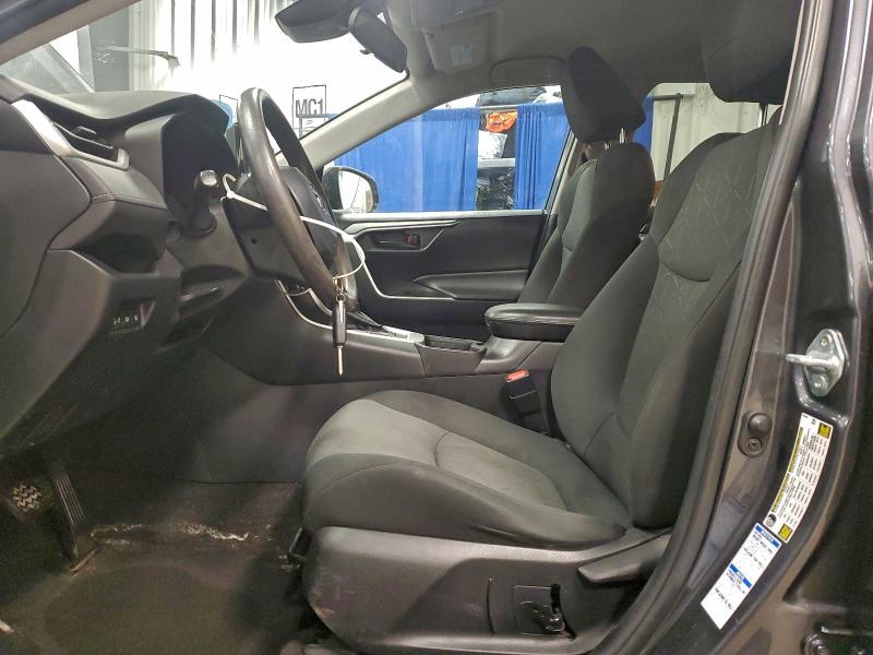 Фото 7 - TOYOTA RAV4