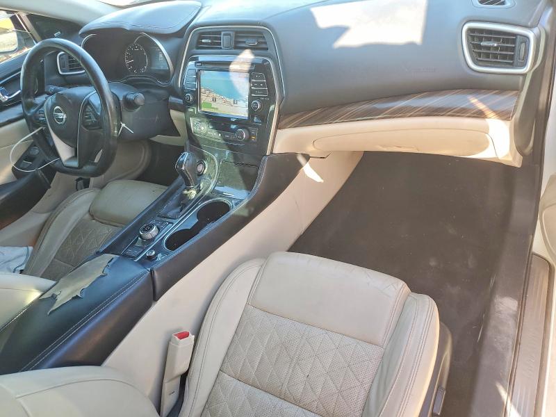 Фото 8 - NISSAN MAXIMA