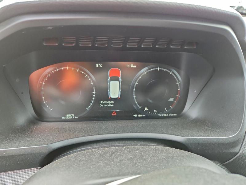 Фото 9 - VOLVO XC90