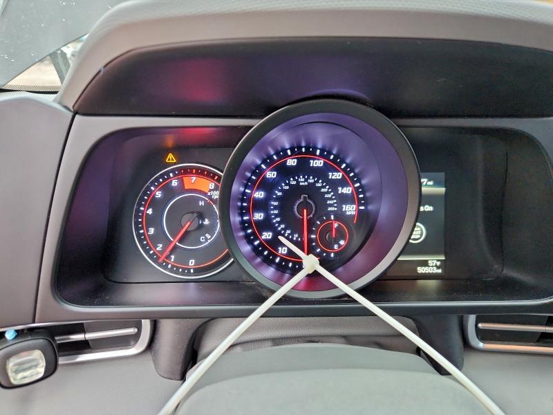 Фото 9 - HYUNDAI ELANTRA