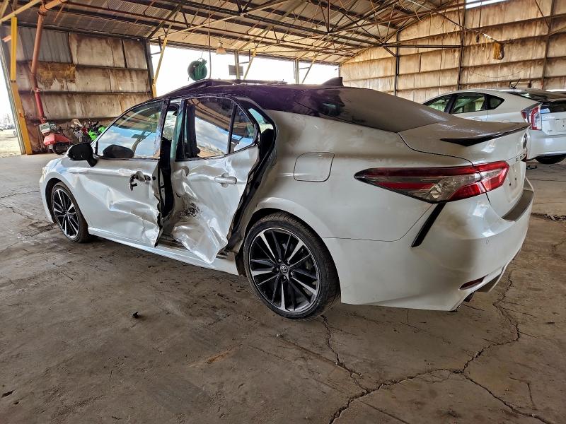 Фото 2 - TOYOTA CAMRY