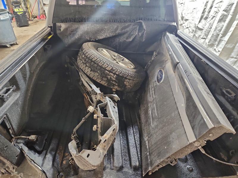 Фото 12 - FORD F-150