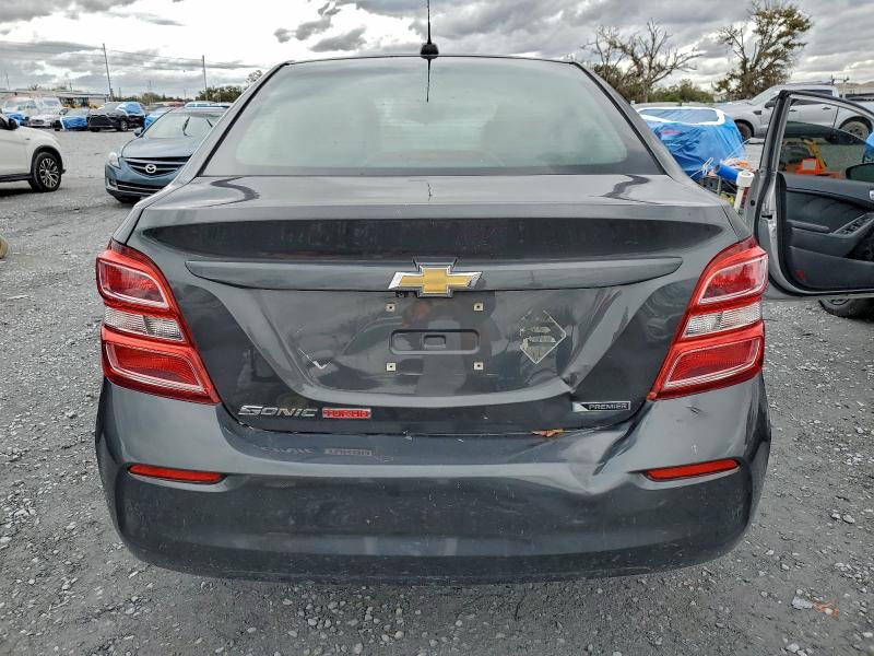 Фото 6 - CHEVROLET SONIC