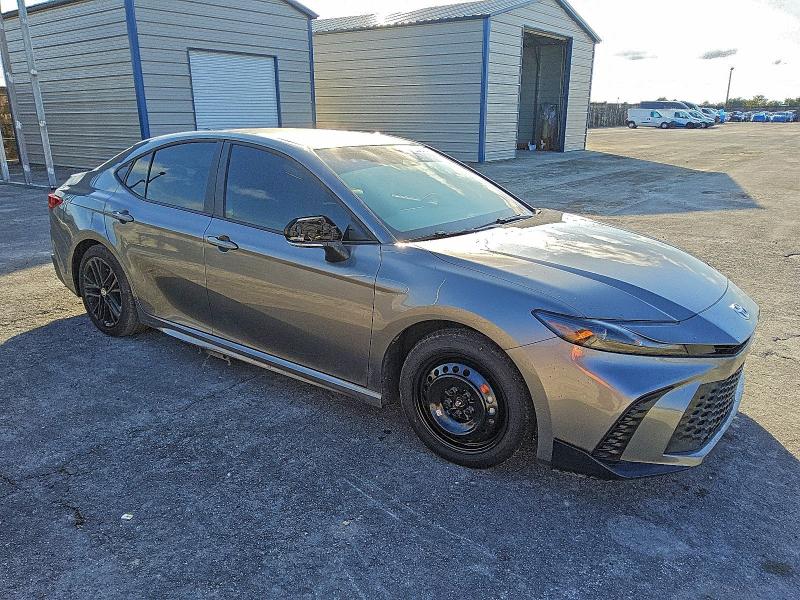 Фото 4 - TOYOTA CAMRY