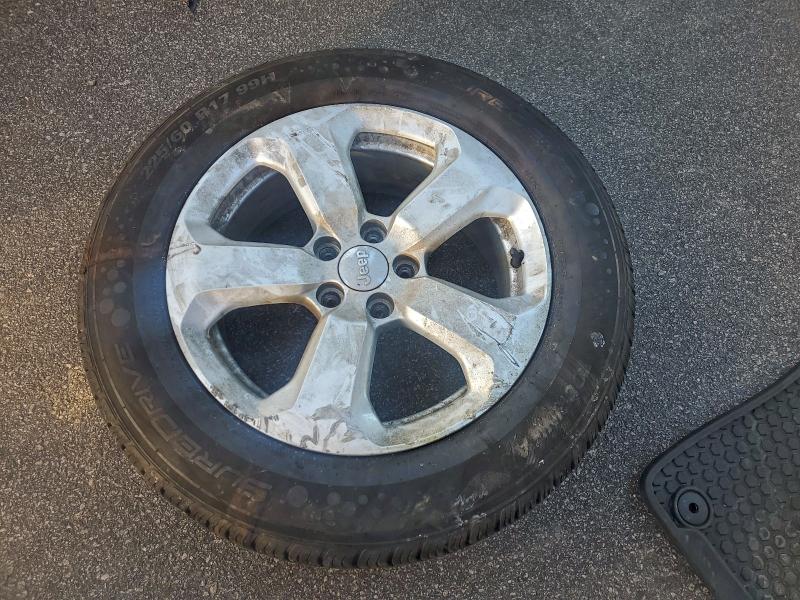 Фото 13 - JEEP COMPASS