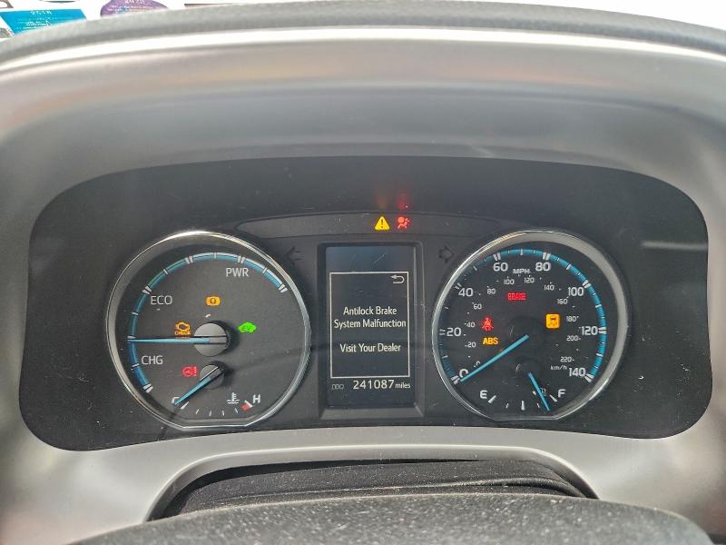 Фото 9 - TOYOTA RAV4