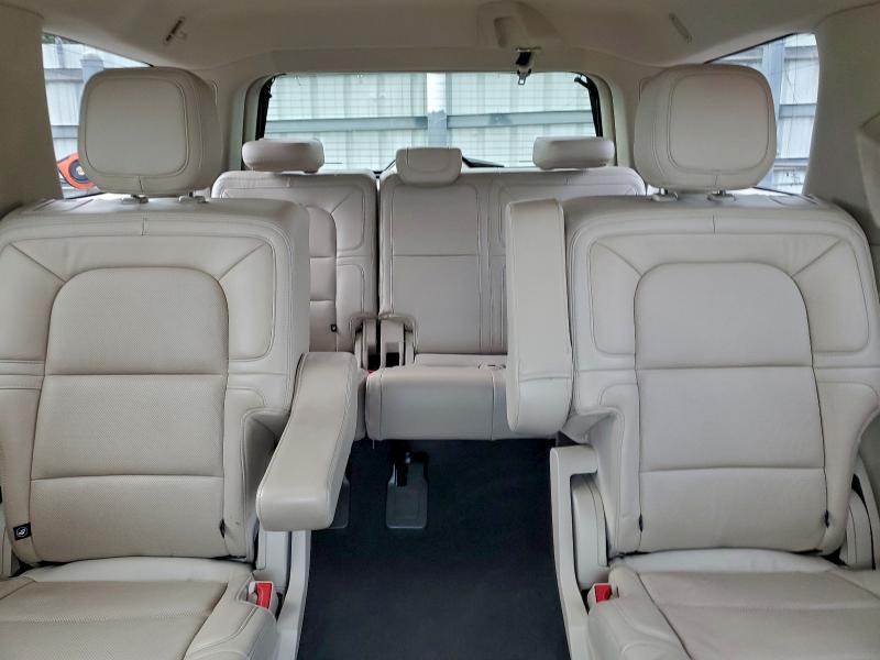 Фото 10 - LINCOLN NAVIGATOR