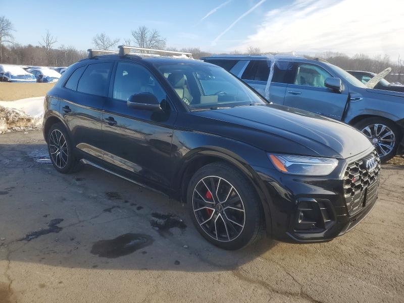 Фото 4 - AUDI SQ5