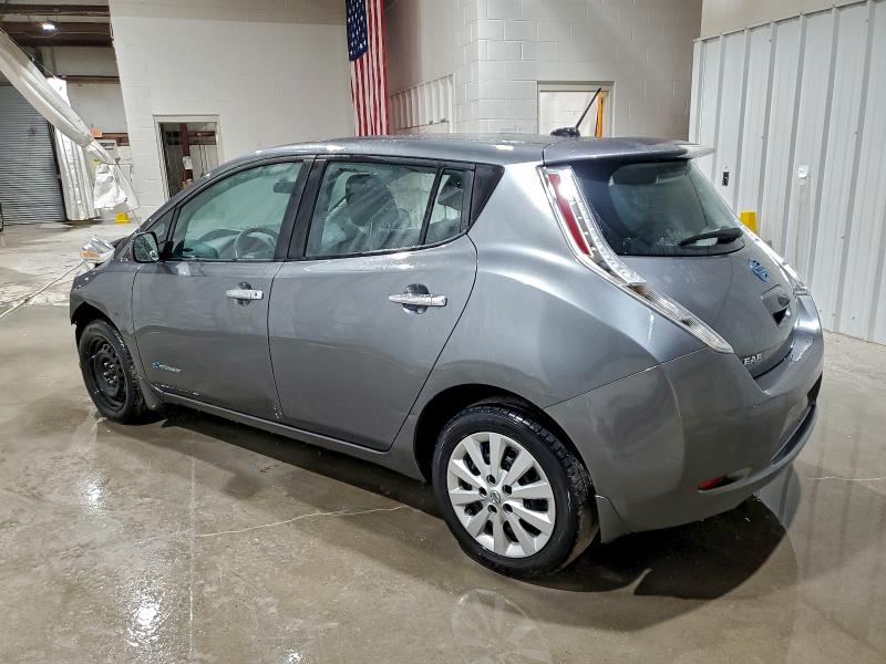 Фото 2 - NISSAN LEAF