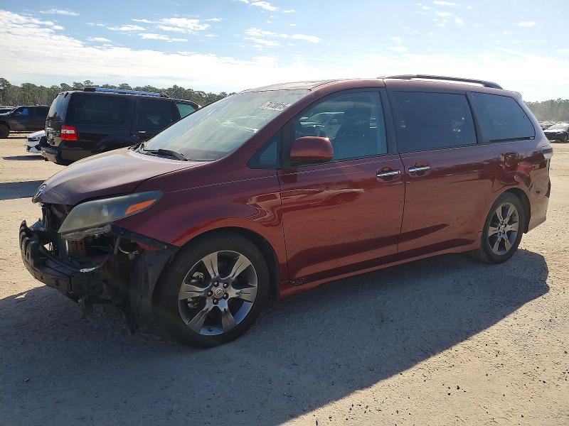 Фото 1 - TOYOTA SIENNA