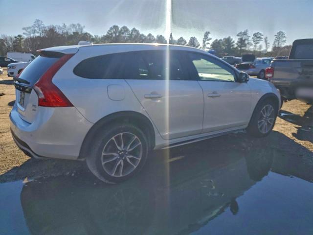 VOLVO V60 2015 VIN YV4612HK5F1001590