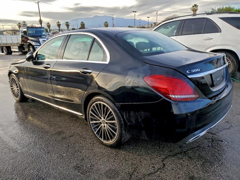 Фото 2 - MERCEDES-BENZ C-CLASS