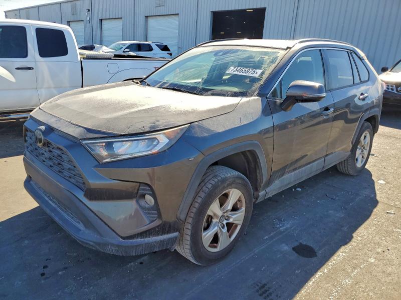 Фото 1 - TOYOTA RAV4