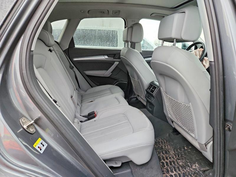 Фото 11 - AUDI Q5