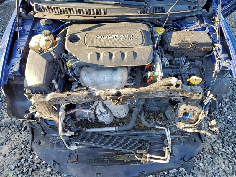 Фото 11 - CHRYSLER 200