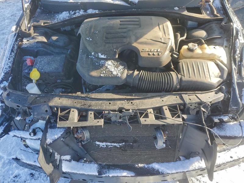 Фото 11 - CHRYSLER 300