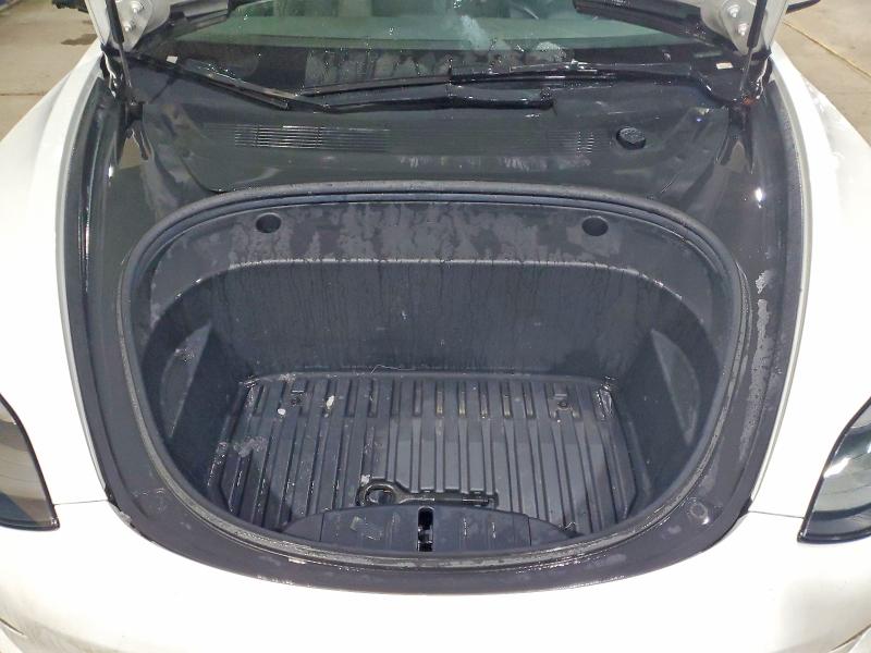 Фото 11 - TESLA MODEL 3