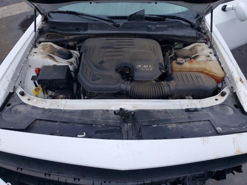 Фото 11 - DODGE CHALLENGER