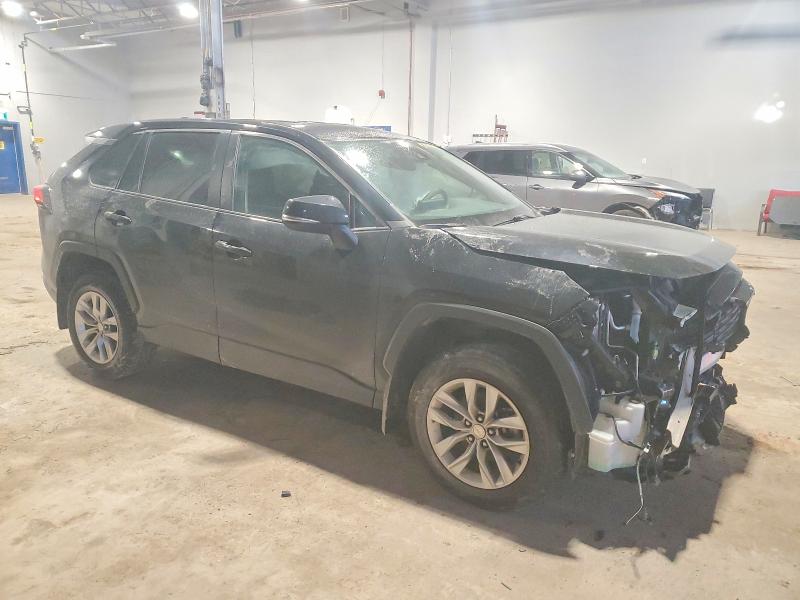 Фото 4 - TOYOTA RAV4