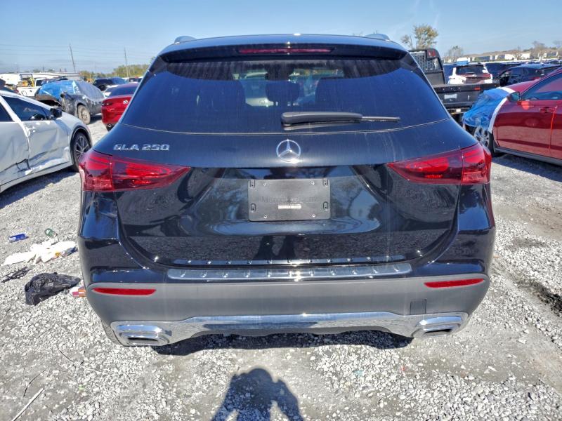 Фото 6 - MERCEDES-BENZ GLA-CLASS