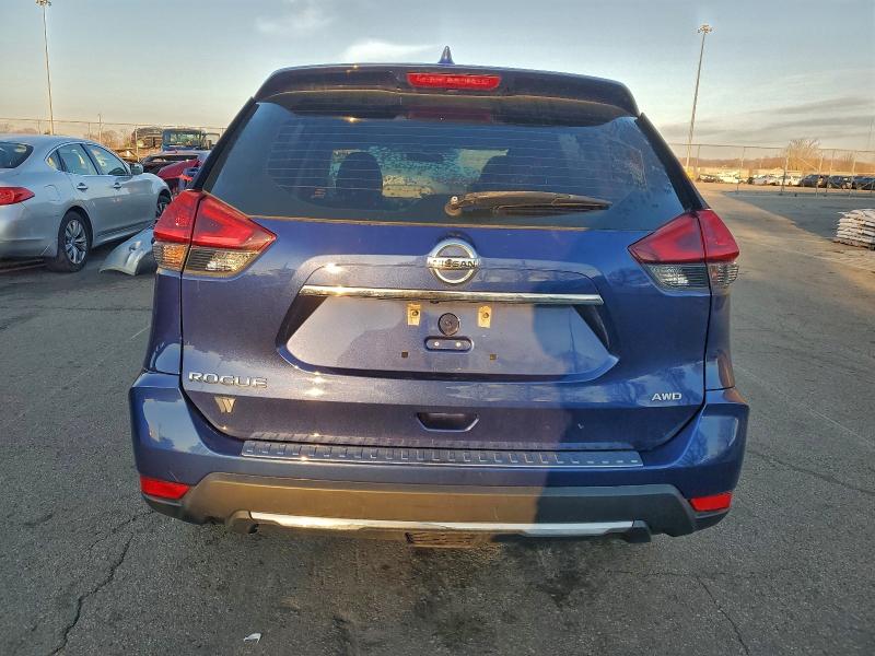 Фото 6 - NISSAN ROGUE