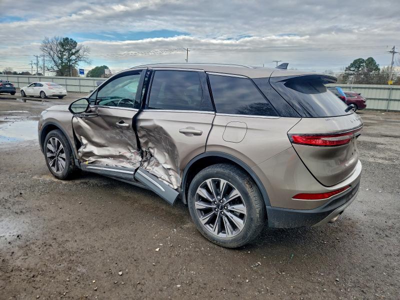 Фото 2 - LINCOLN CORSAIR