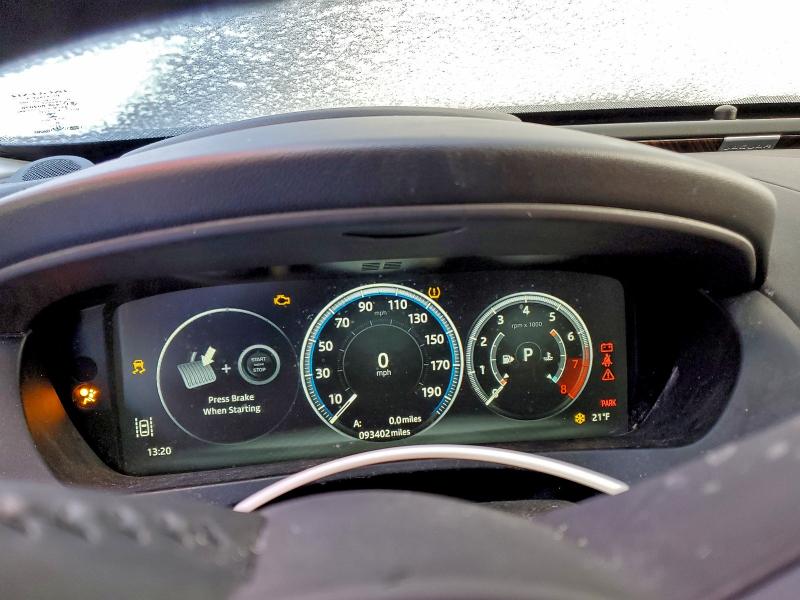 Фото 9 - JAGUAR XE