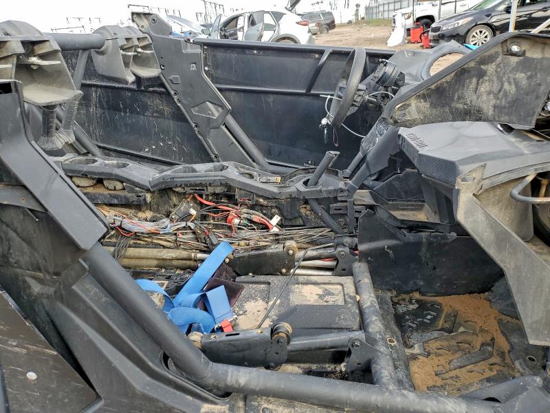 CAN-AM MAVERICK X 2021