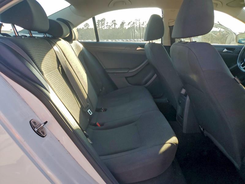 Фото 10 - VOLKSWAGEN JETTA