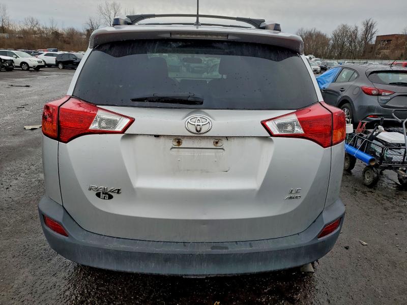 Фото 6 - TOYOTA RAV4