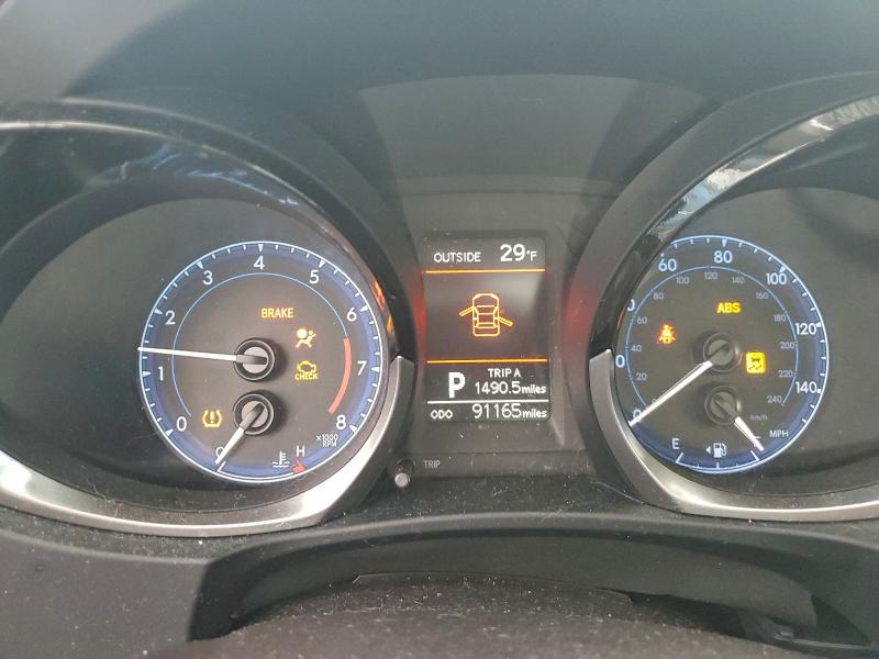 Фото 9 - TOYOTA COROLLA