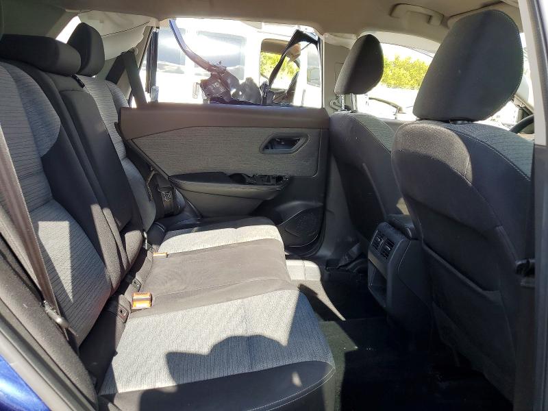 Фото 11 - NISSAN ROGUE