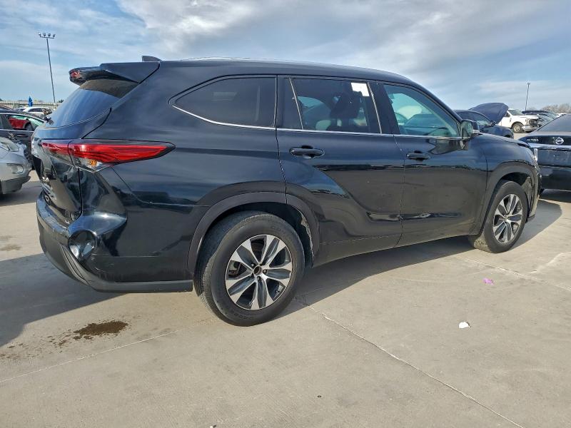 Фото 3 - TOYOTA HIGHLANDER